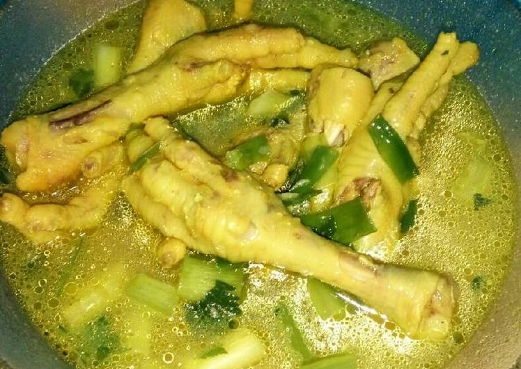 Langkah Mudah untuk Membuat Soto Ceker Ayam, Enak Banget