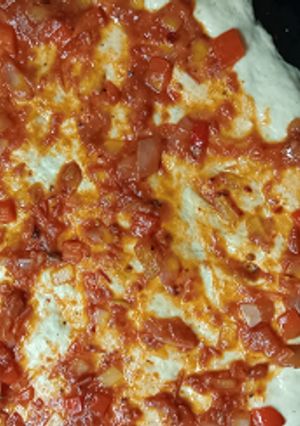 Una foto de Pizza explosiva, pizza de muzzarella y pizza con salsa de morrón