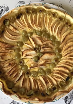 Une photo de Tarte aux pommes et raisins du jardin