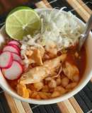 Pozole rojo de pollo, para principiantes