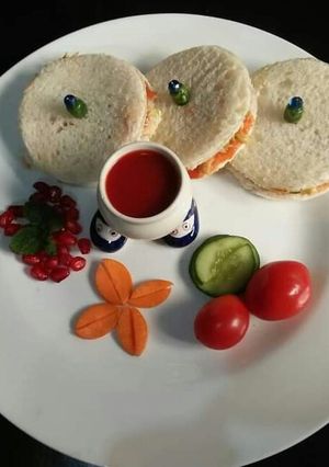 A picture of Chicken And Veg Sandwiches😍😋.