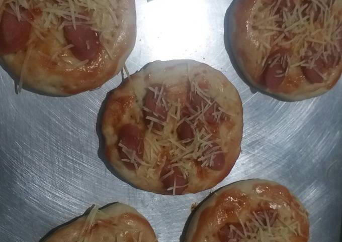 Resep Pizza Mini Rumahan Oleh Dian Yudha Cookpad