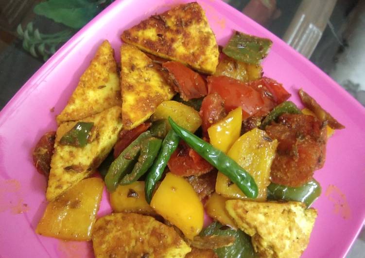 Paneer capsicum stir fry (without onion and garlic)