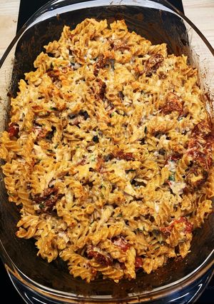 Une photo de Gratin fusilli complete thon tomates séchées et ricotta