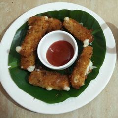 A picture of Cheesy fritters.