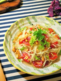 泰式涼拌青木瓜絲 [影片示範] 的食譜成品照片