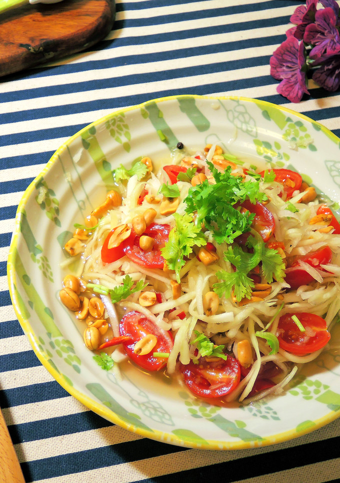 泰式涼拌青木瓜絲 [影片示範] 的食譜成品照片