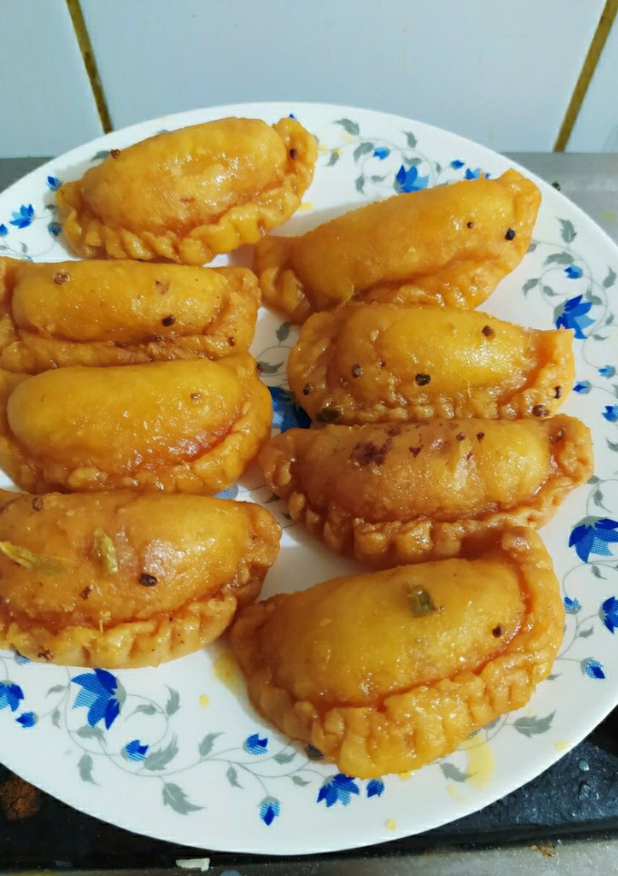 சந்திரகலா செய்முறை முக்கிய புகைப்படம்