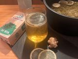 Напій з сиропу бузини з мʼятою