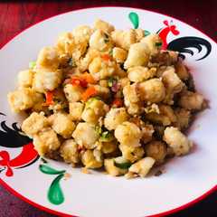 A picture of Tahu cabe garam.
