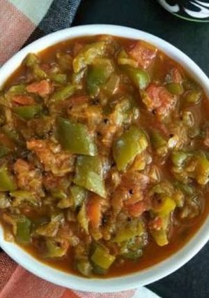 A picture of Capsicum onion sabji.