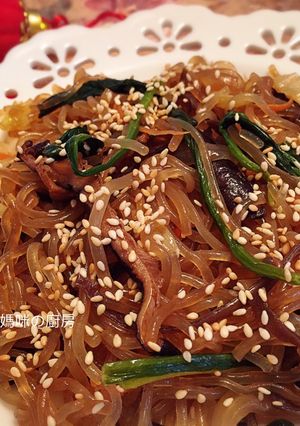 A picture of Korean Sweet Potato Noodle Japchae.