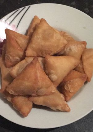 A picture of Peanut samosa.