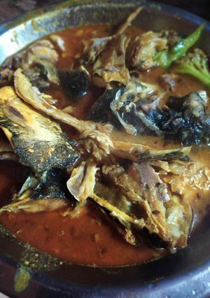 কাতল মাছের মুড়োর ঝোল (katol macher muror jhal recipe in Bengali) রেসিপির প্রধান ছবি