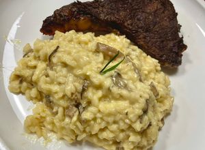 Una foto de Risotto quesos y champiñón ostra