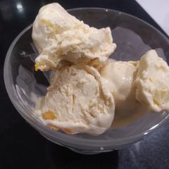 A picture of Mango Ice cream.