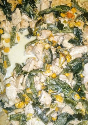 Una foto de Pollo con crema