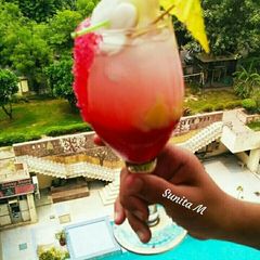 A picture of Larva-flow mocktail.