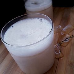 Litchi juice A picture of Litchi juice.