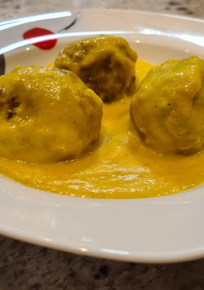 Una foto de Albóndigas de ternera en salsa de mango y curry