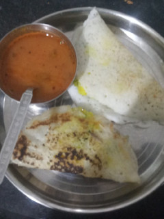 રવા ઢોસા (Rava Dosa Recipe In Gujarati) રેસીપી મુખ્ય ફોટો