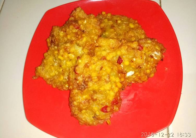 Resep Bakwan jagung pedas manis Sederhana dan Mudah Dibuat