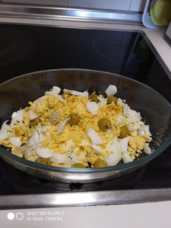 Una foto de Huevos rellenos al curry😋