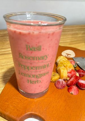 Foto resep Strawberry Banana Smoothies 🍓🍌