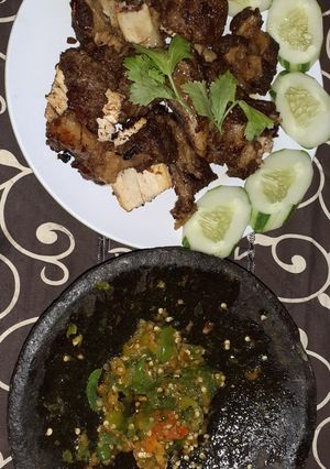 Foto resep Iga goreng colek sambel korak