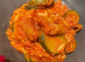 Une photo de Céréales courgettes et merguez au Cookeo