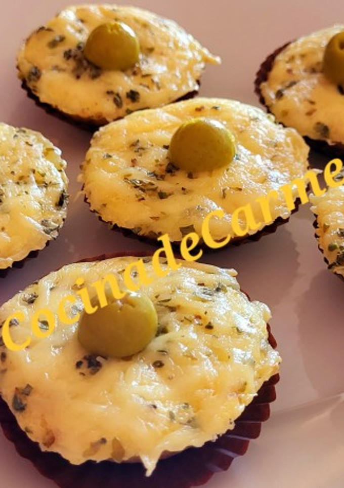 Una foto de Magdalenas saladas de jamón y queso