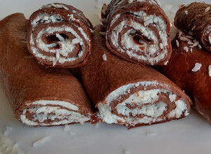 Фото Шоколадные блинчики без муки с творожно - кокосовой начинкой 🥥(КЕТО/ПП).