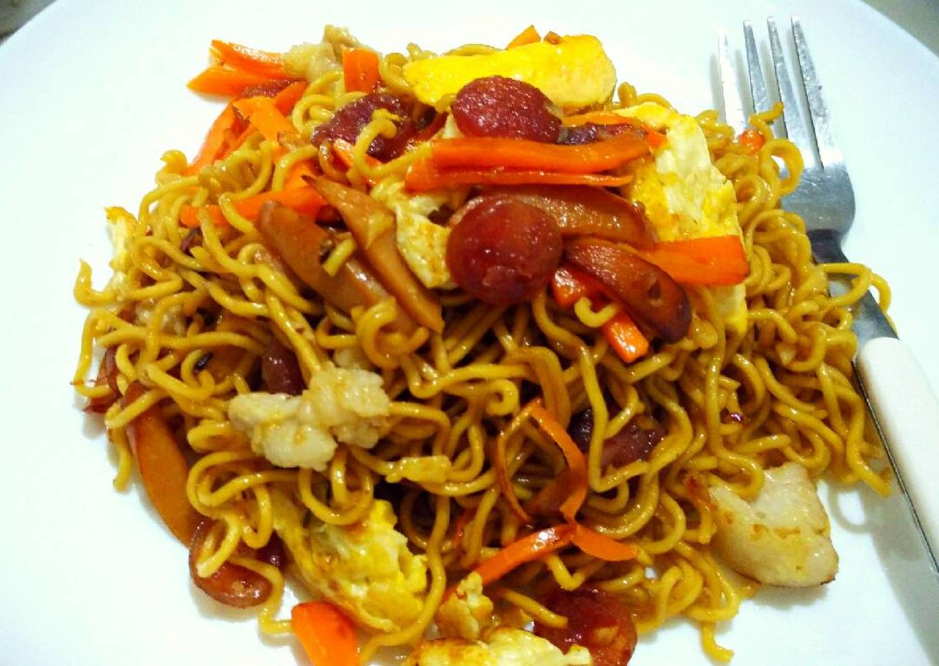 Mie goreng sederhana (non halal)