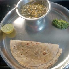 A picture of Dal palak.
