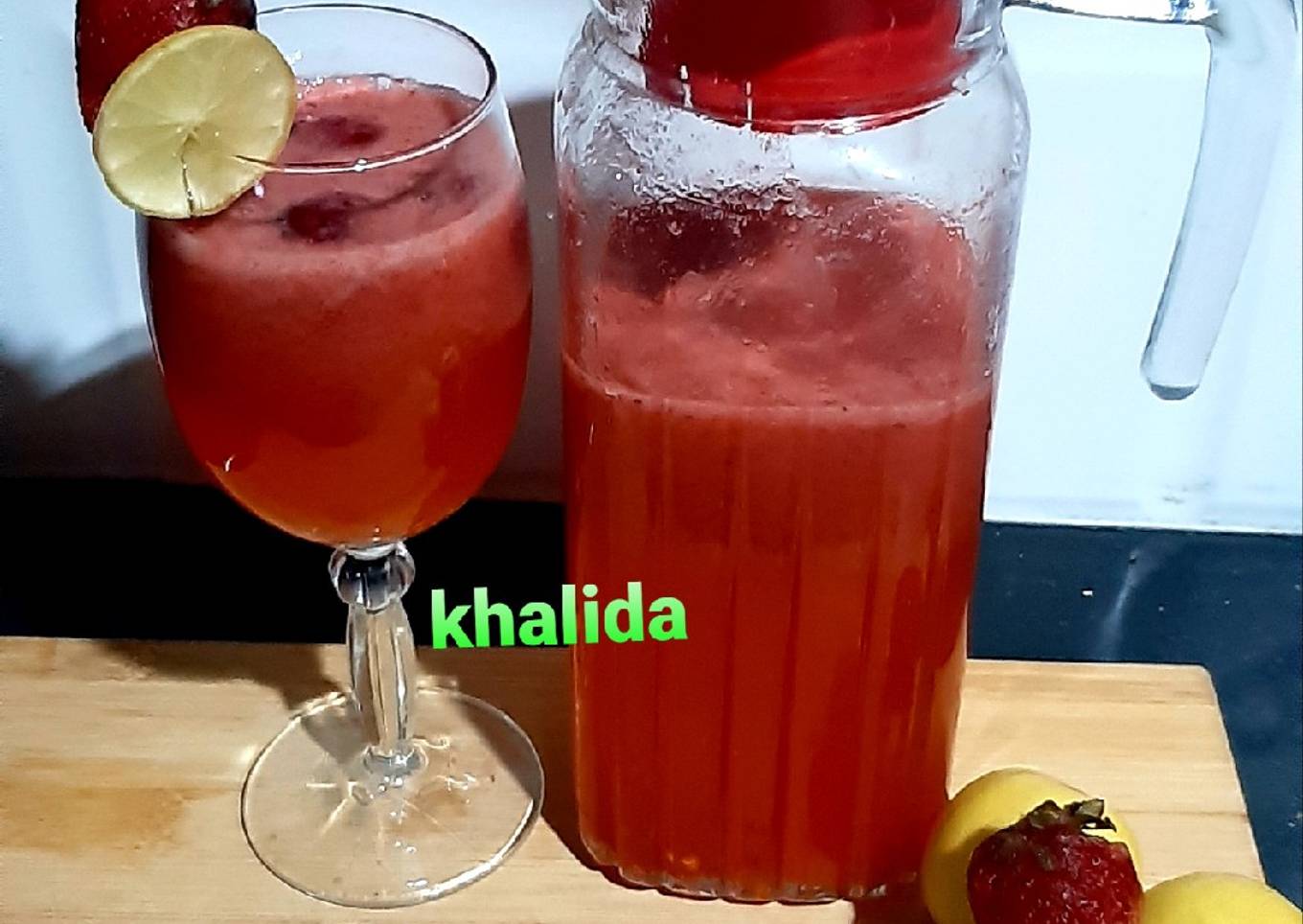 Strawberry lemonade
