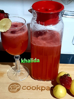 A picture of Strawberry lemonade.