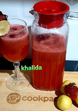 A picture of Strawberry lemonade.