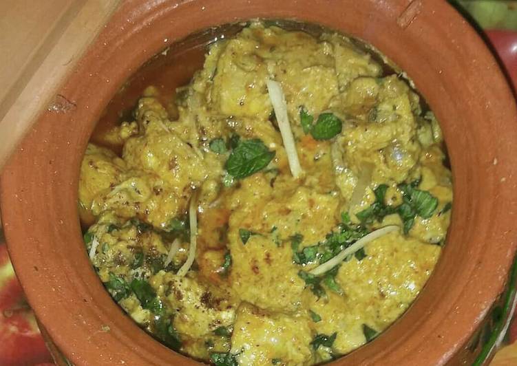 Recipe of Any-night-of-the-week Chicken makhni handi