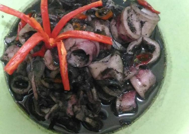 Cumi Item (cumi masak hitam)