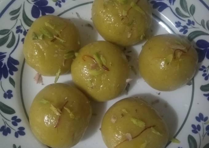 Kesari custard ladoo