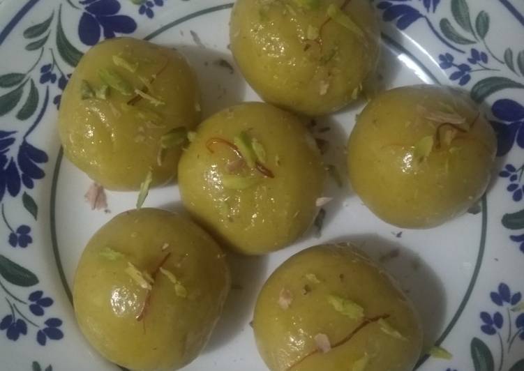 Steps to Make Speedy Kesari custard ladoo