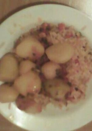 A picture of Rice with potatoes (rice waru).