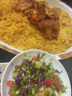 صورة لوصفة كبسة لذيذة بالدجاج