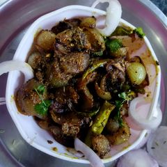 A picture of Bharwa onion.