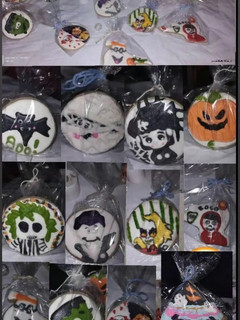Una foto de Galletitas de Halloween!! De masa de jengibre y decoración de glasé!!