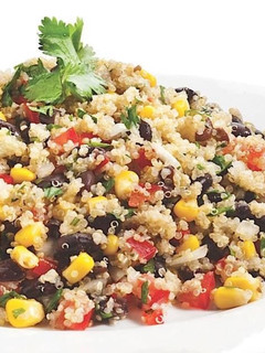 Una foto de Ensalada de quinoa con aderezo de comino