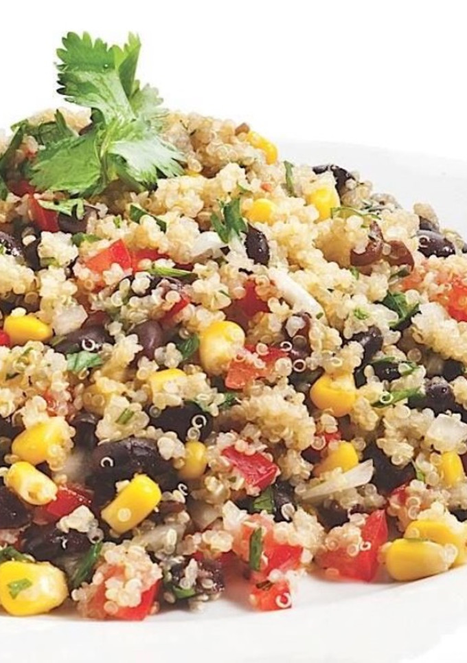 Una foto de Ensalada de quinoa con aderezo de comino