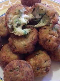 Sajtos cukkini golyók recept fotója