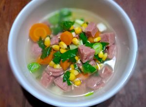 Foto resep Sup Jagung dengan homemade chicken luncheon and sosis