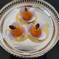 A picture of Motichoor ladoo.